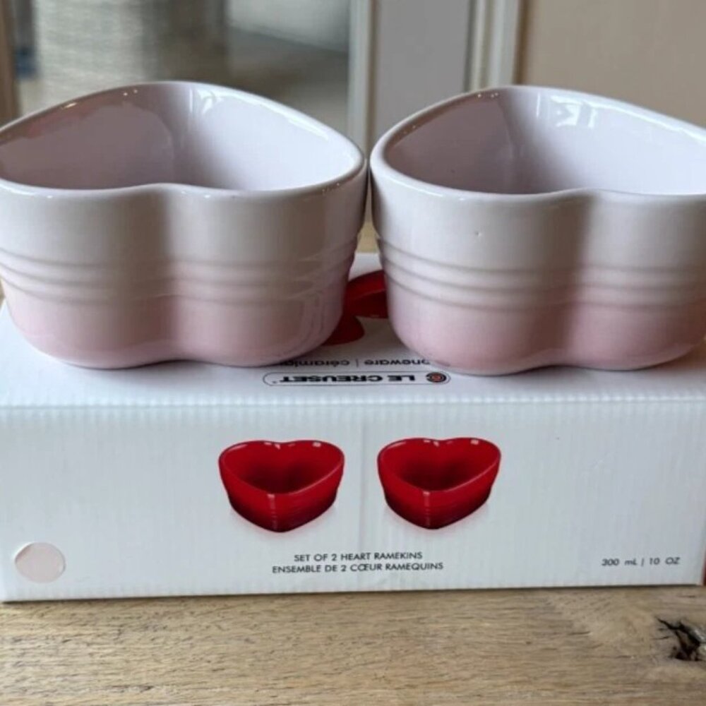 Le Creuset Stoneware L'Amour Collection Set of 2 Heart Ramekins Shell Pink - NEW